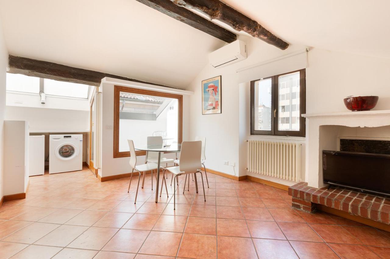 Corso Como Balcony Apartment Milano Eksteriør bilde
